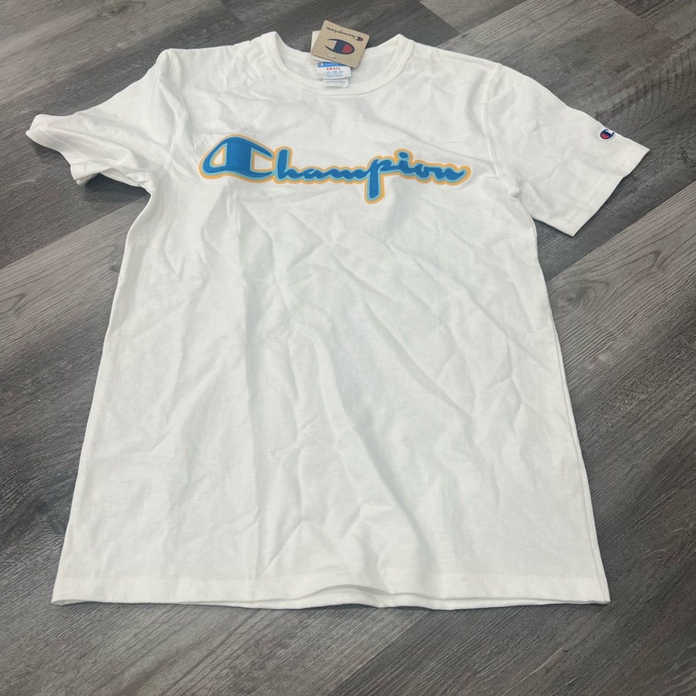 Champion embroidered tee small nwt